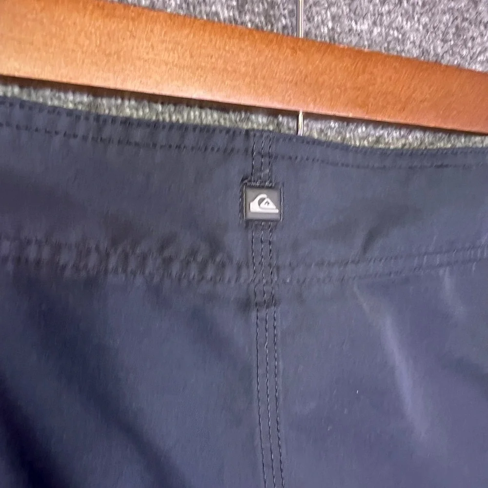Quiksilver Board Shorts Mens 41 Navy Blue Cargo Surfer Beach Swim Quick Dry
